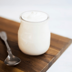 Lee más sobre el artículo IOGURT. Què en pensa l’Ayurveda? Com i quan menjar-lo. Idees i receptes.
